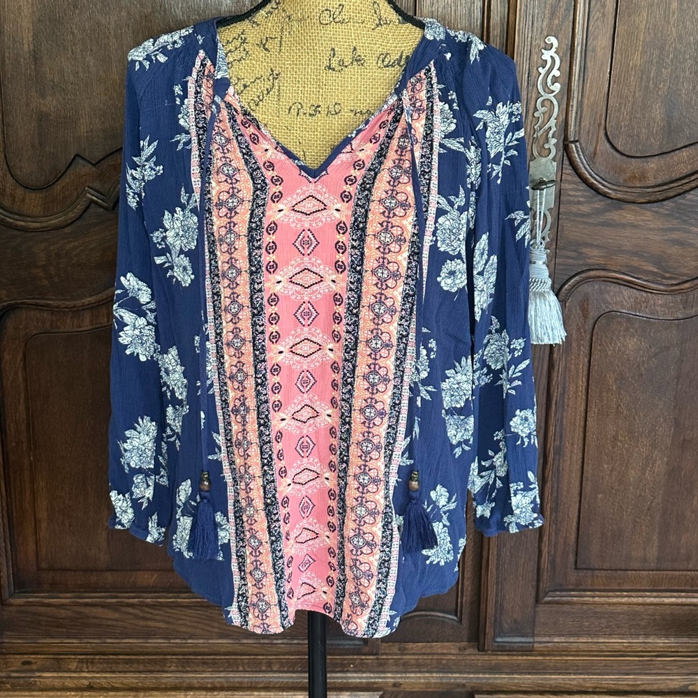 Relaxed Pink and Blue Graphic 3/4 Sleeve Blouse